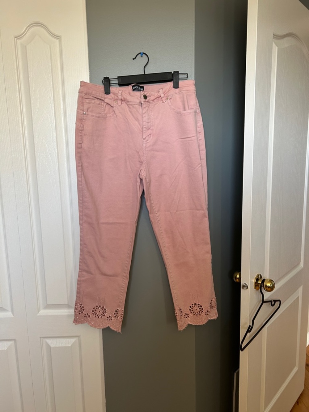 Frank Lyman Design Pink Cropped Jeans with Eyelet Hem